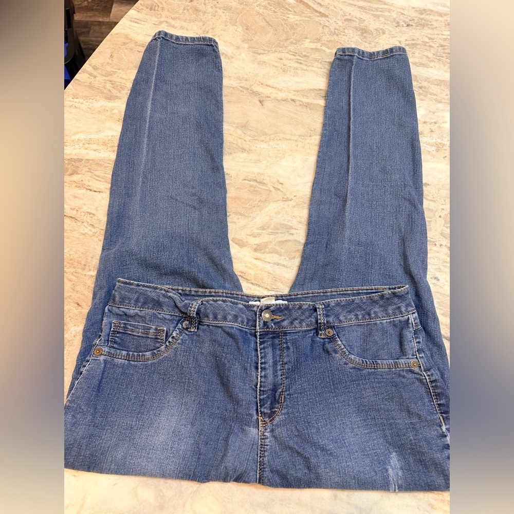 Artisan NY Stretch Jeans Size 14 Medium Wash Straight Leg Denim